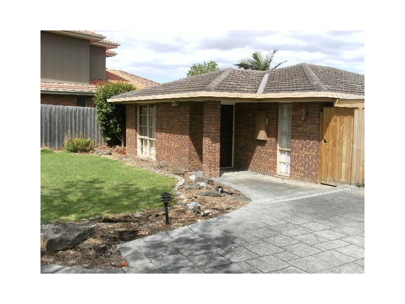 4 Keiwa, Rowville VIC 3178