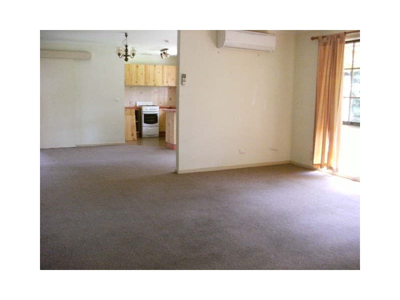 4 Keiwa, Rowville VIC 3178