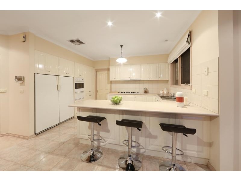 2 Pennycross Court, Rowville VIC 3178