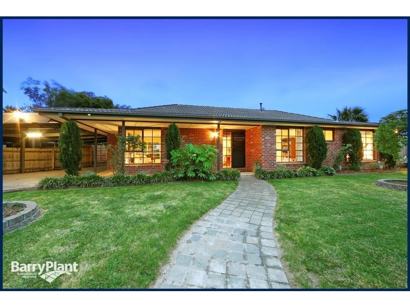 11 Trevena Close, Rowville VIC 3178