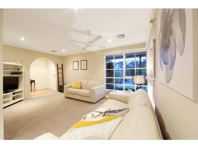 11 Trevena Close, Rowville VIC 3178