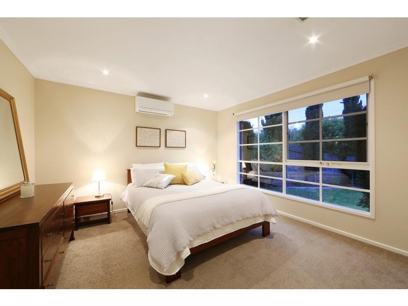 11 Trevena Close, Rowville VIC 3178