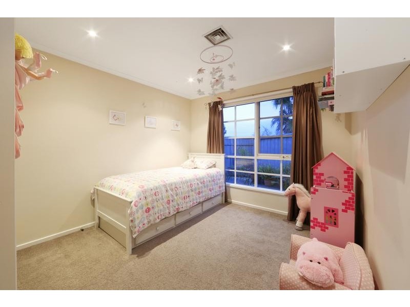 11 Trevena Close, Rowville VIC 3178