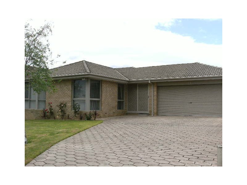 37 Vista Crescent, Rowville VIC 3178
