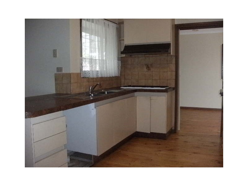 42 Willow Ave, Rowville VIC 3178