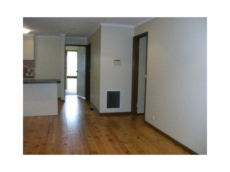 42 Willow Ave, Rowville VIC 3178