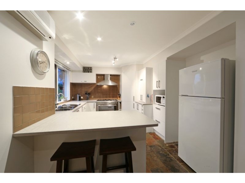 8 Robbie Close, Rowville VIC 3178