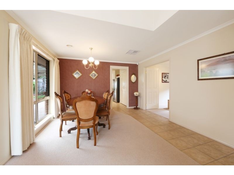 8 Emerson Place, Rowville VIC 3178