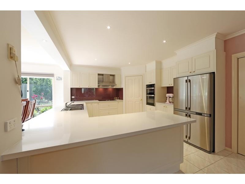 96 Oaktree Rise, Lysterfield VIC 3156