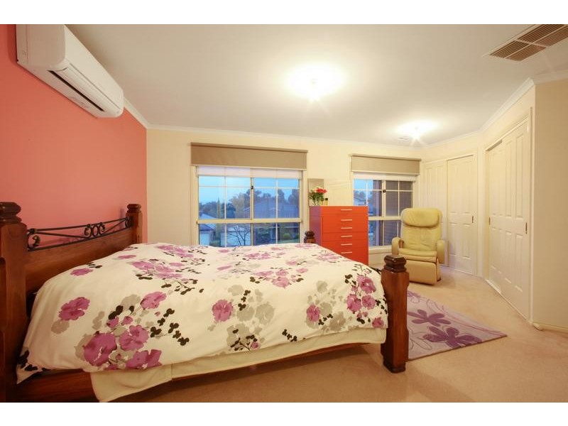 96 Oaktree Rise, Lysterfield VIC 3156