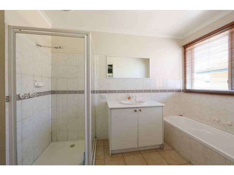 40 Norma Crescent, Knoxfield VIC 3180