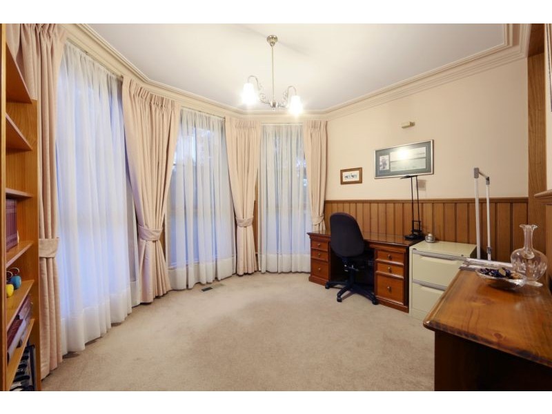 53 Candlebark Quadrant, Rowville VIC 3178