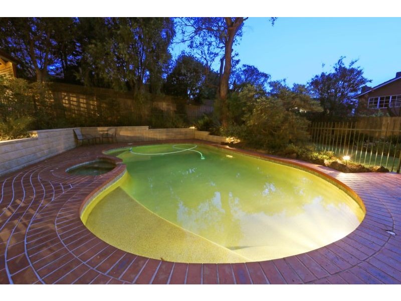 53 Candlebark Quadrant, Rowville VIC 3178