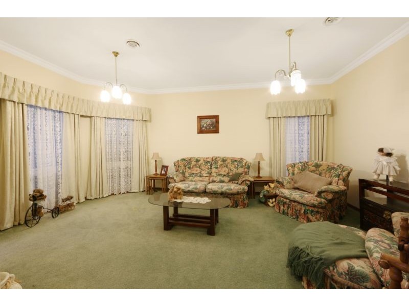 39 Windsor Drive, Lysterfield VIC 3156
