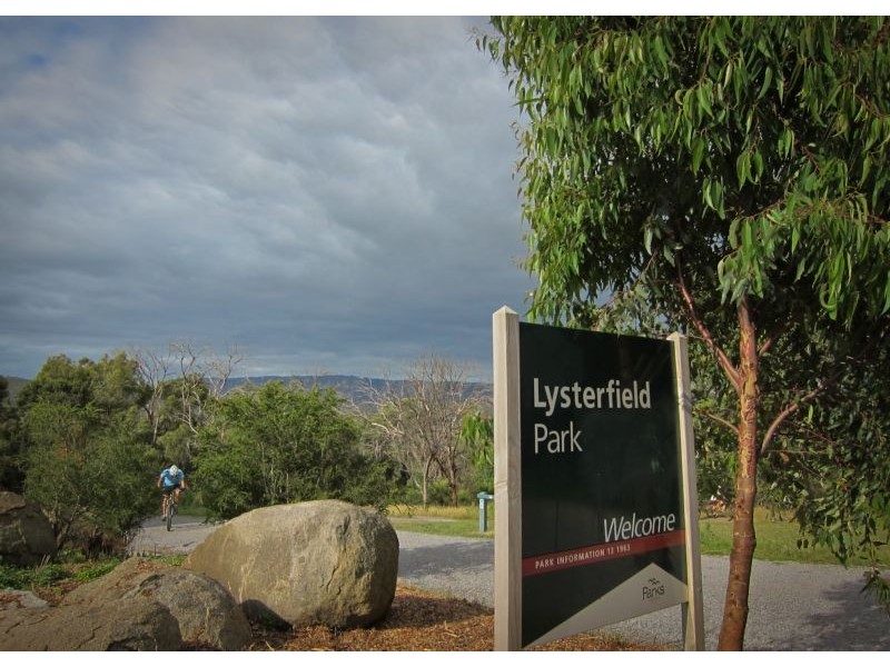 5 Wattletree Close, Lysterfield South VIC 3156
