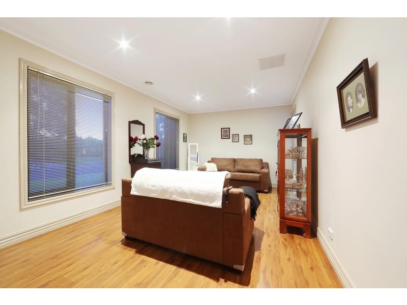 183 Dandelion Drive, Rowville VIC 3178