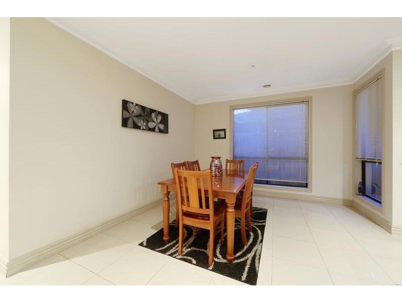 183 Dandelion Drive, Rowville VIC 3178