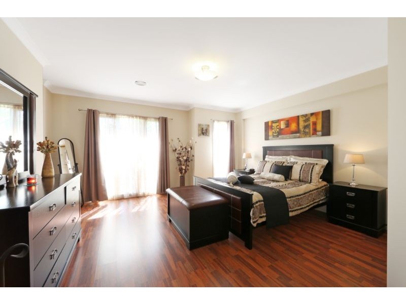 4 Paringa Drive, Ferntree Gully VIC 3156