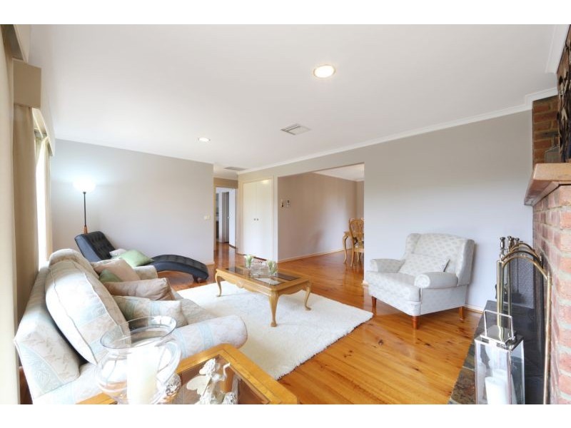 7 Mantung Crescent, Rowville VIC 3178