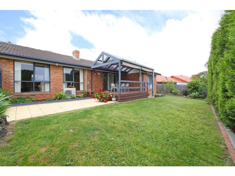 7 Mantung Crescent, Rowville VIC 3178