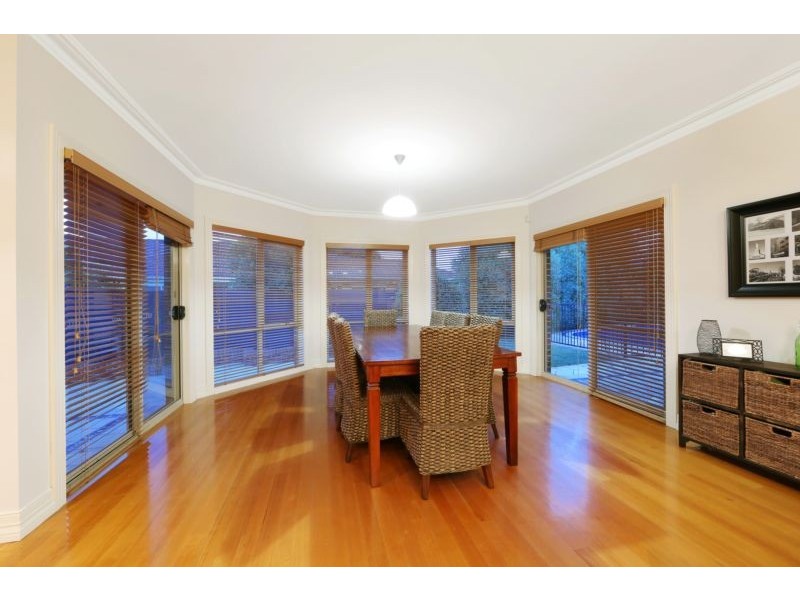 8 Grange Drive, Lysterfield VIC 3156