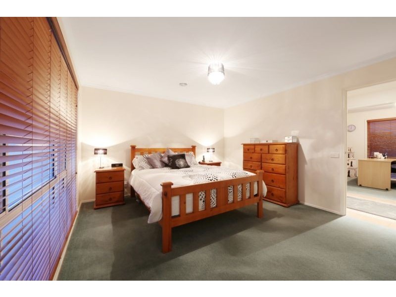 5 Legend Close, Rowville VIC 3178