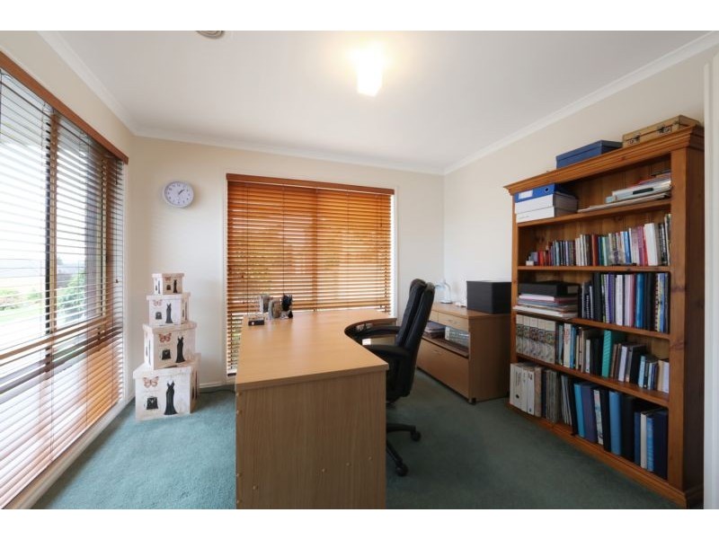 5 Legend Close, Rowville VIC 3178