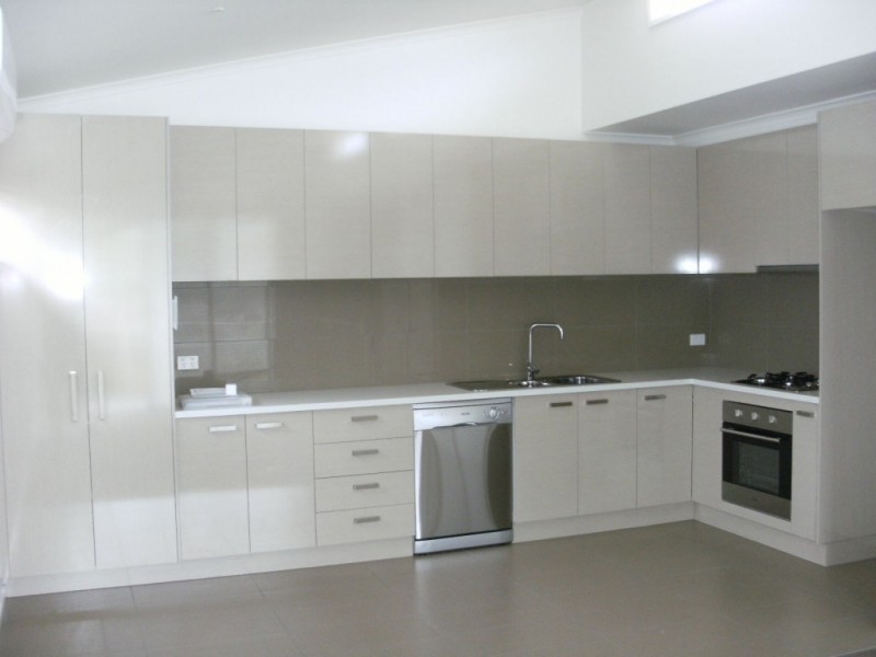 3/8 Pine Crescent, Boronia VIC 3155