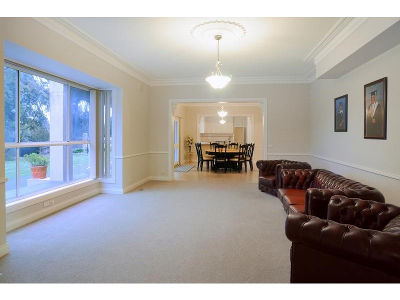 326 Hallam North Road, Lysterfield South VIC 3156