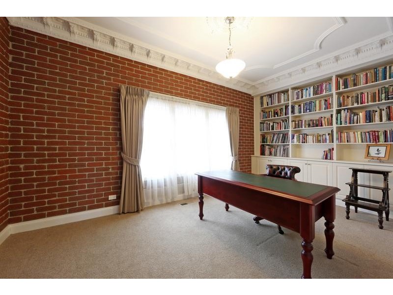 326 Hallam North Road, Lysterfield South VIC 3156