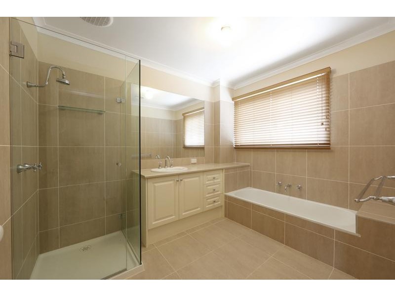 326 Hallam North Road, Lysterfield South VIC 3156