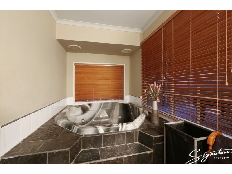 9 Miramah Close, Rowville VIC 3178