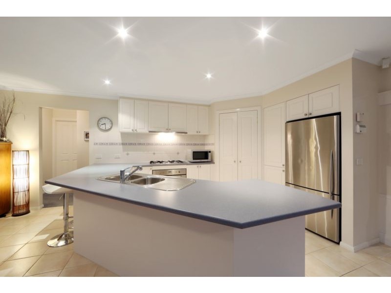 27 Ellendale Street, Rowville VIC 3178