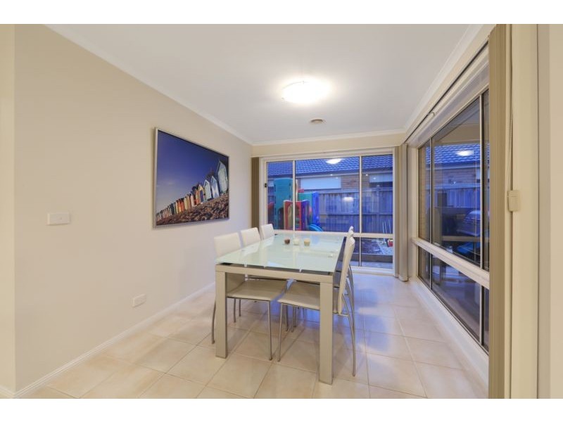 27 Ellendale Street, Rowville VIC 3178