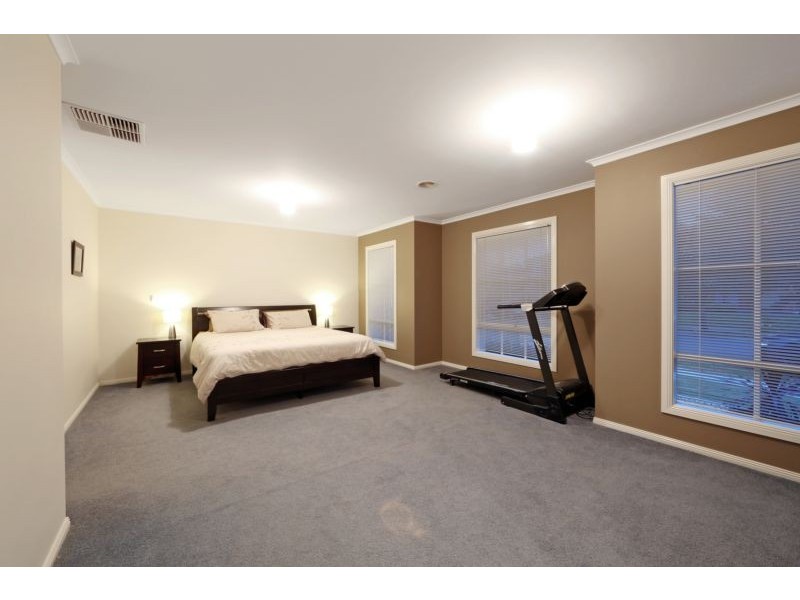 27 Ellendale Street, Rowville VIC 3178