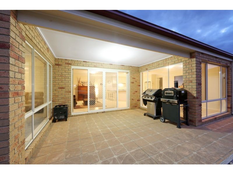 27 Ellendale Street, Rowville VIC 3178