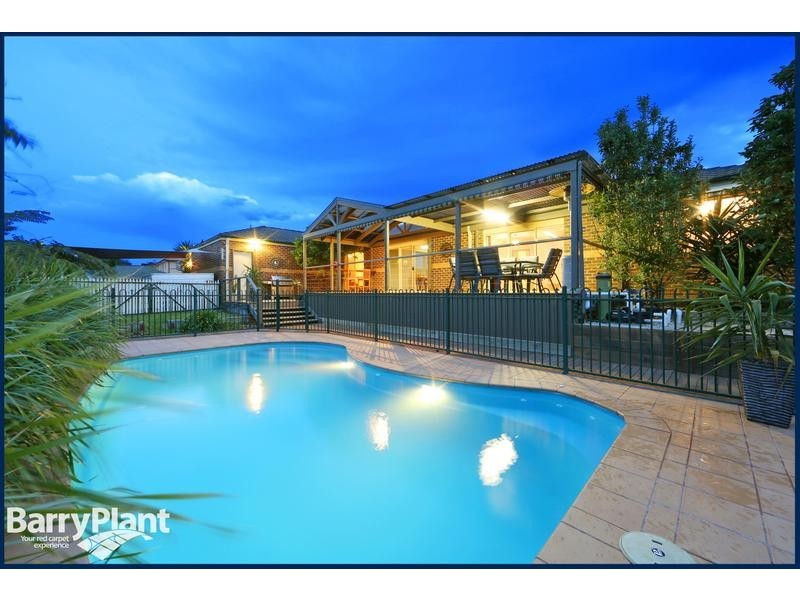 18 Harry Nance Close, Lysterfield VIC 3156