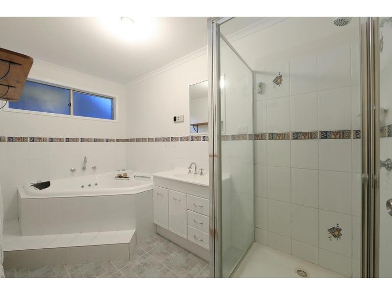 18 Harry Nance Close, Lysterfield VIC 3156