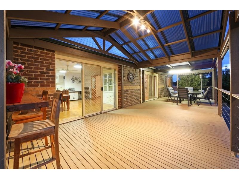 18 Harry Nance Close, Lysterfield VIC 3156