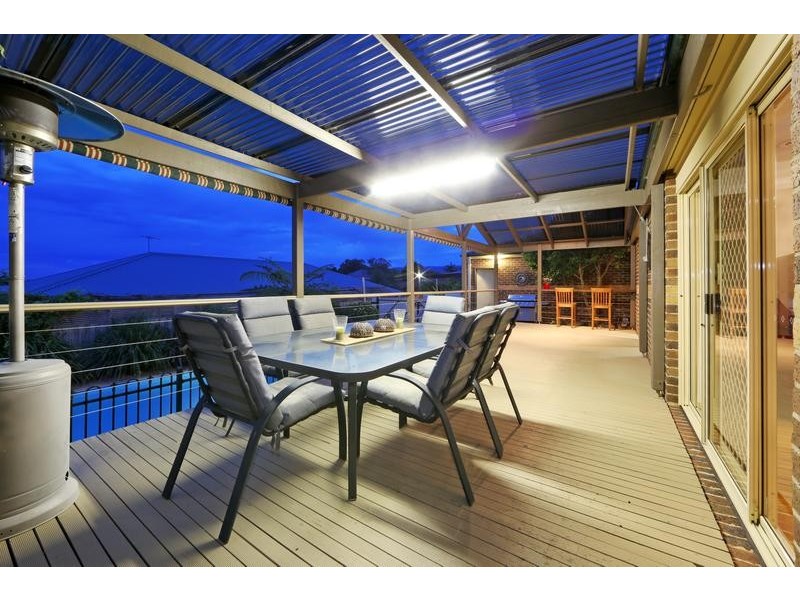 18 Harry Nance Close, Lysterfield VIC 3156