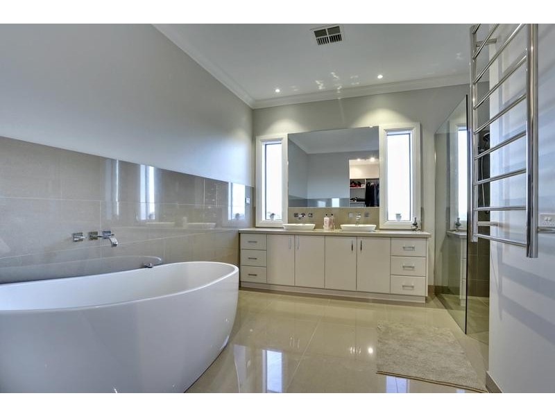 6B Provence Rise, Lysterfield VIC 3156