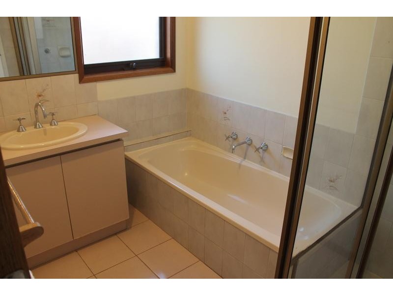 1 Laanecorrie Drive, Lysterfield VIC 3156