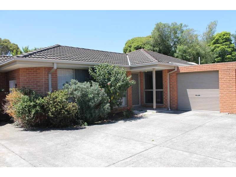 2/221 Dandelion Drive, Rowville VIC 3178