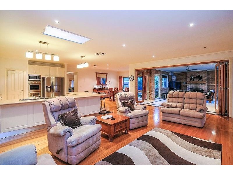 9 Gleeson Avenue, Lysterfield VIC 3156