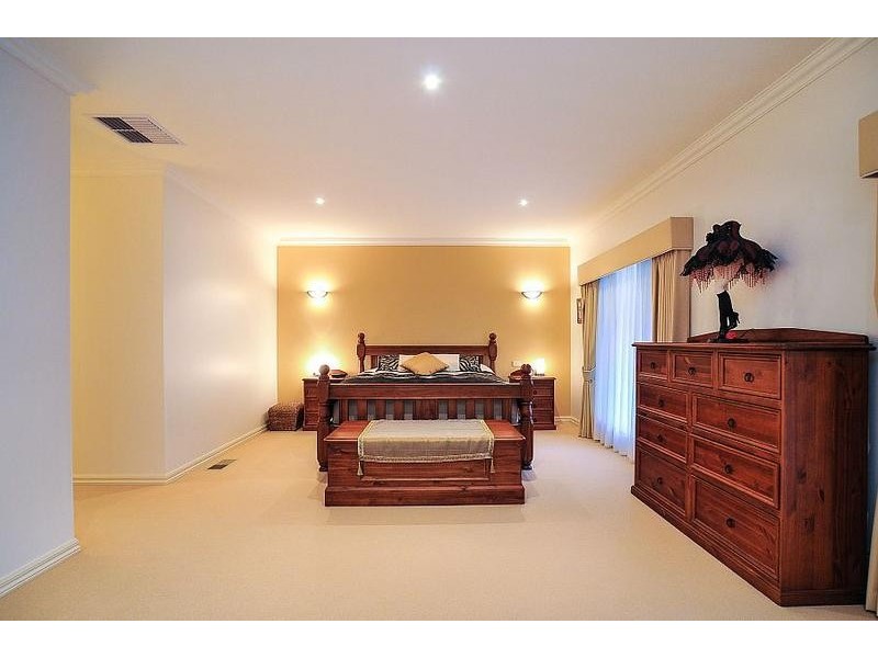 9 Gleeson Avenue, Lysterfield VIC 3156