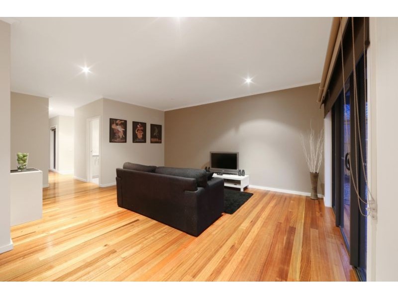 4/10 Valetta Crescent, Knoxfield VIC 3180