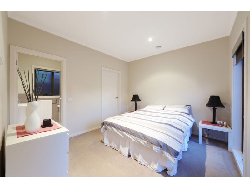 4/10 Valetta Crescent, Knoxfield VIC 3180