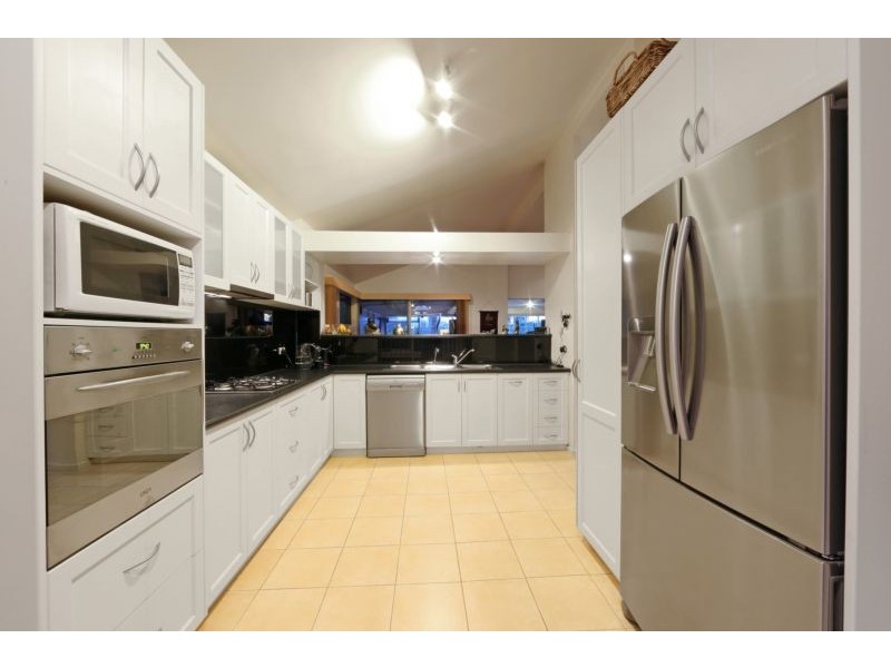 43 Clondara Drive, Rowville VIC 3178