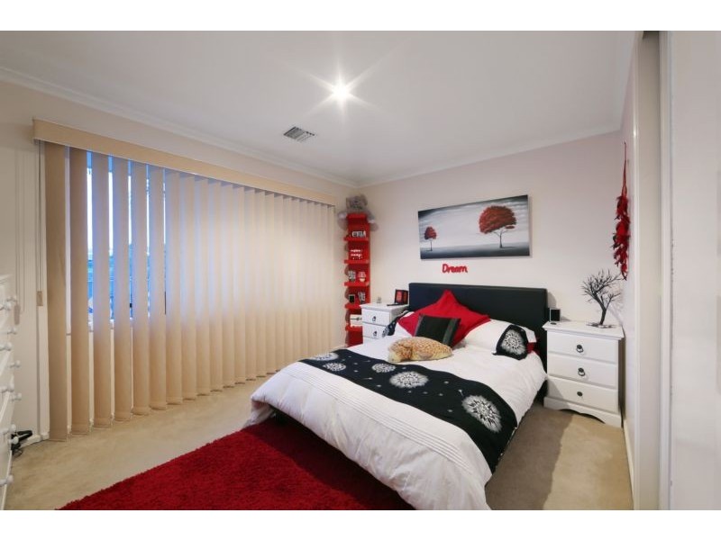 43 Clondara Drive, Rowville VIC 3178