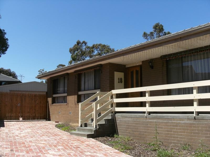 18 Carrara Rd, Rowville VIC 3178